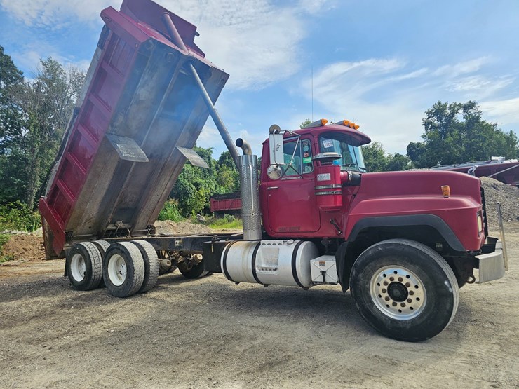#15804-•-1998-mack-rd688s-dump-truck-image-80
