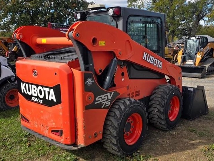 2019-kubota-ssv75-image-4