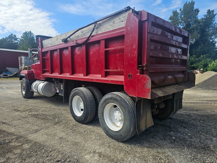 #15804-•-1998-mack-rd688s-dump-truck-image-19
