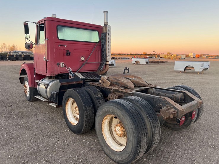 1989-white-gmc-day-cab-image-7