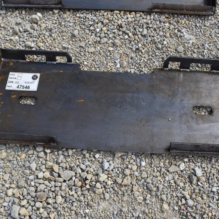 KIT CONTAINERS SKID STEER WELD-ON ATTACHMENT PLATE 47546