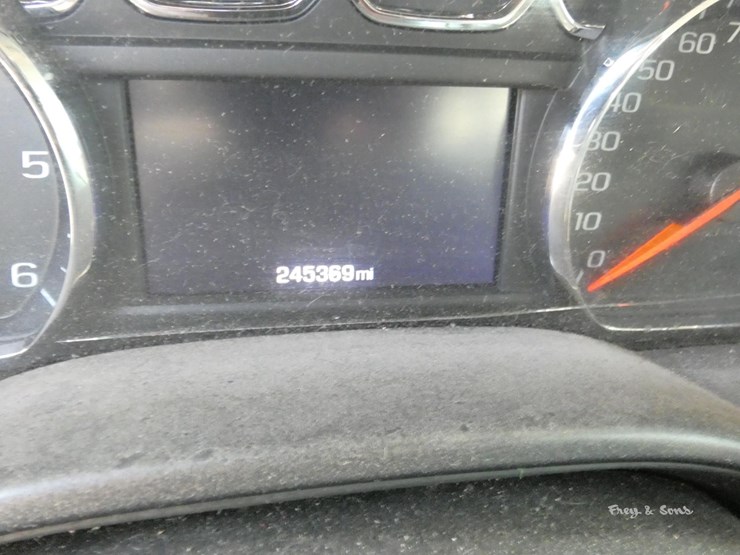 2014-chevrolet-silverado-2500hd-lt-image-5