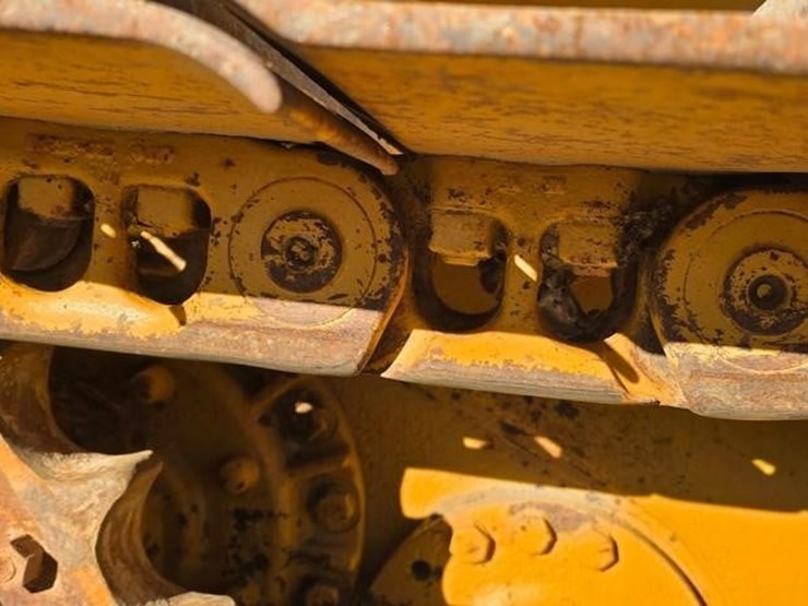 2009-caterpillar-d6k-xl-image-39