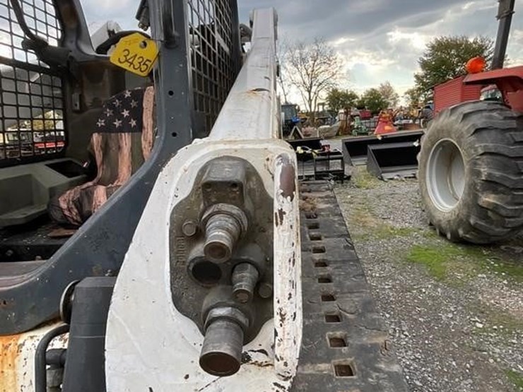 2010-bobcat-t650-image-13