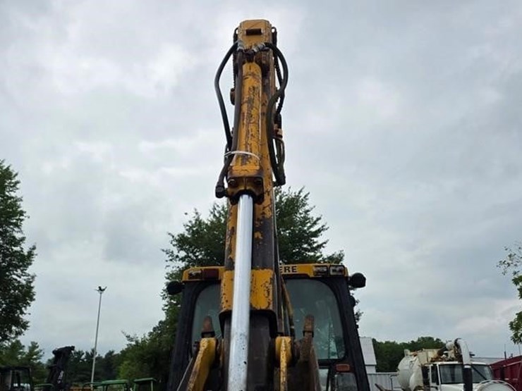 deere-710b-image-26