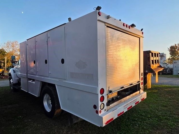 2006-ford-f750-sd-image-3