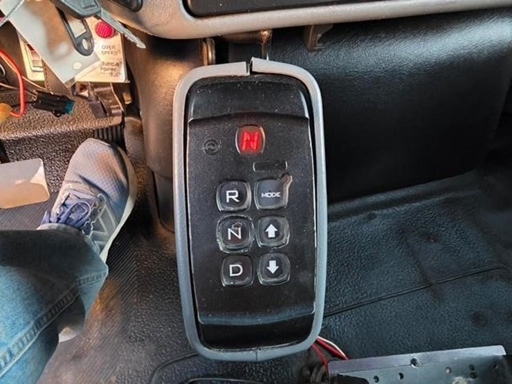 2006-international-durastar-4300-image-47