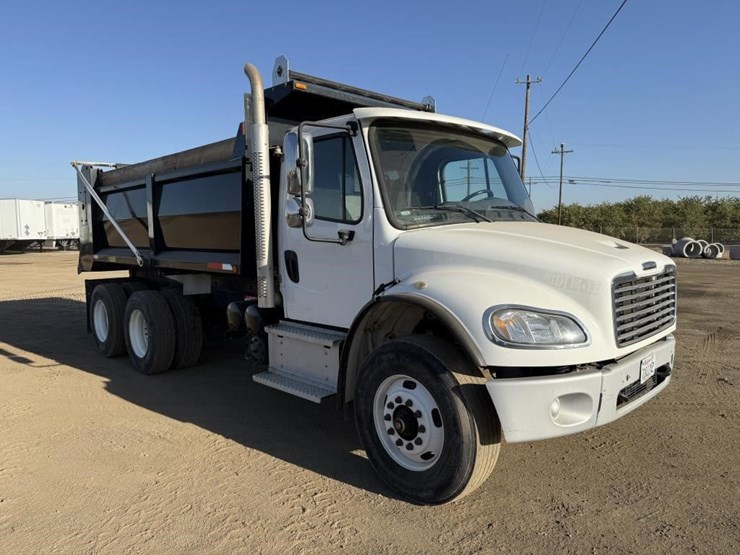 2019-freightliner-m2-dump-truck-image-2