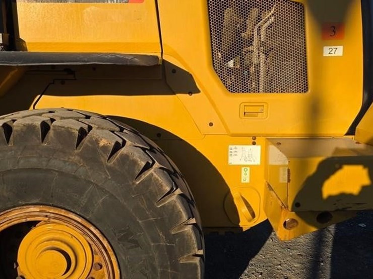 2015-caterpillar-938m-image-27