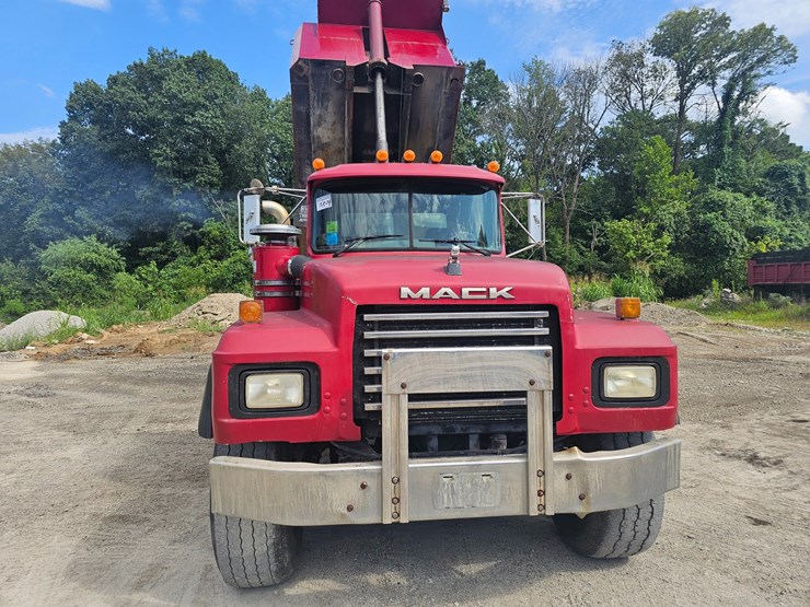 #15804-•-1998-mack-rd688s-dump-truck-image-86