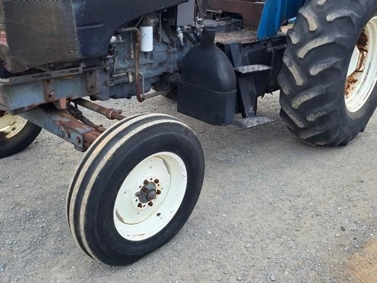 new-holland-ts110-image-32