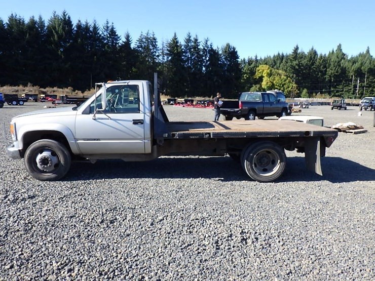 2000-gmc-3500-image-8