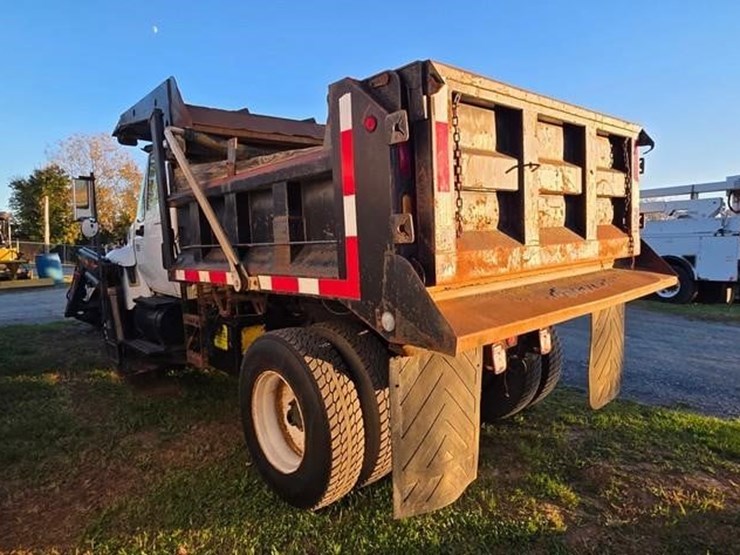 2006-international-durastar-4300-image-3