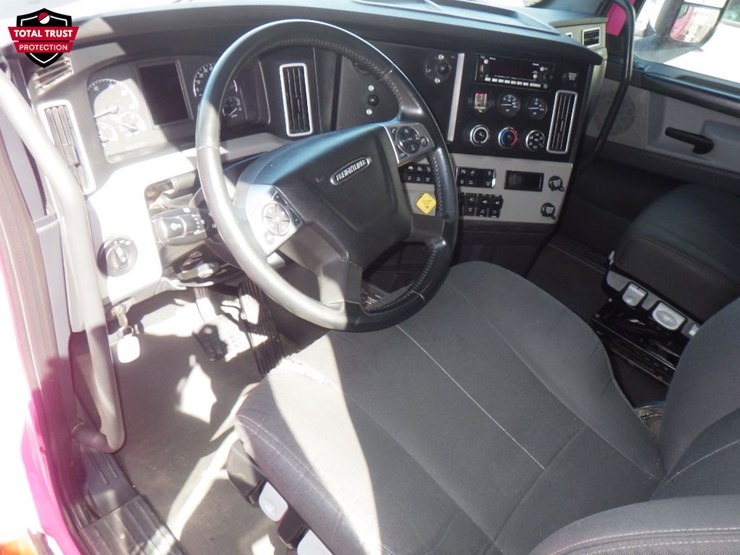 2024-freightliner-cascadia-126-image-18