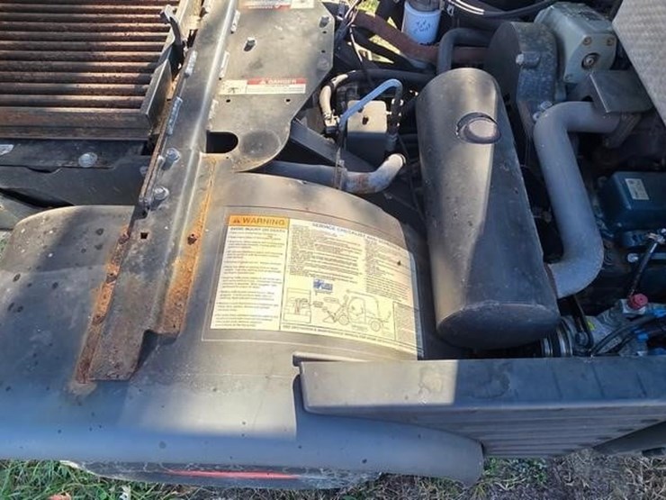 2010-bobcat-toolcat-5600-image-45