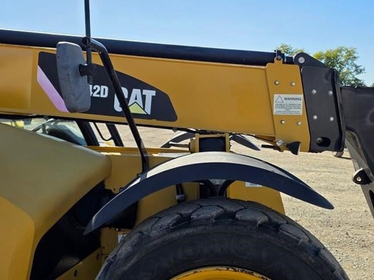 2018-caterpillar-tl642d-image-29