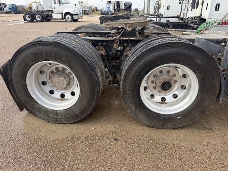 2019-kenworth-t880-image-5