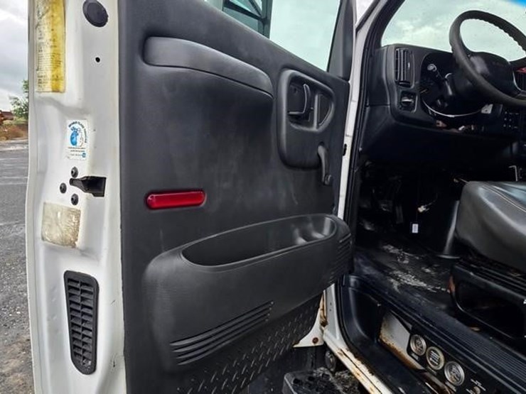 2007-gmc-topkick-c8500-image-52