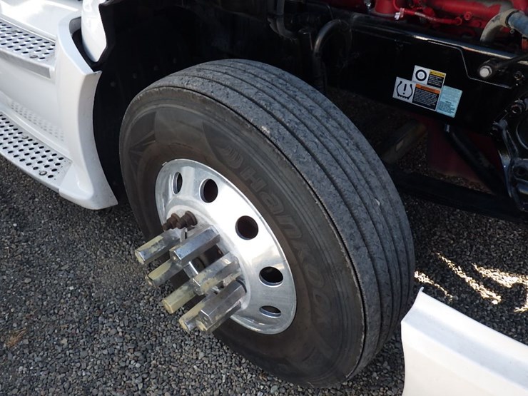 2021-kenworth-t680-image-28