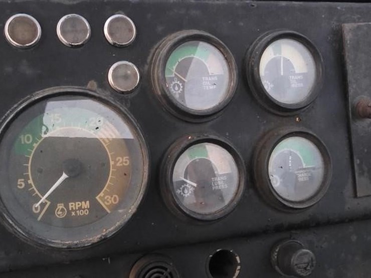 1984-deere-762a-image-60