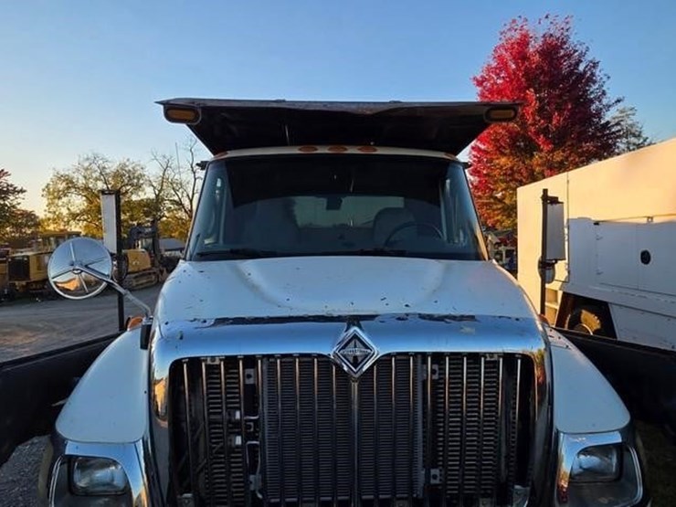 2006-international-durastar-4300-image-33