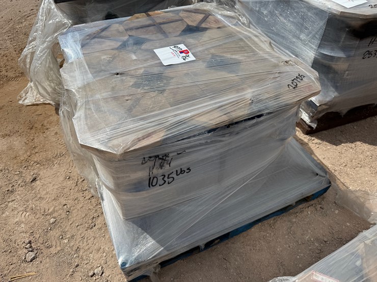 pallet-w/-(9)-unused-7-1/2”-12p160-int-hrd-pump-liners-image-2