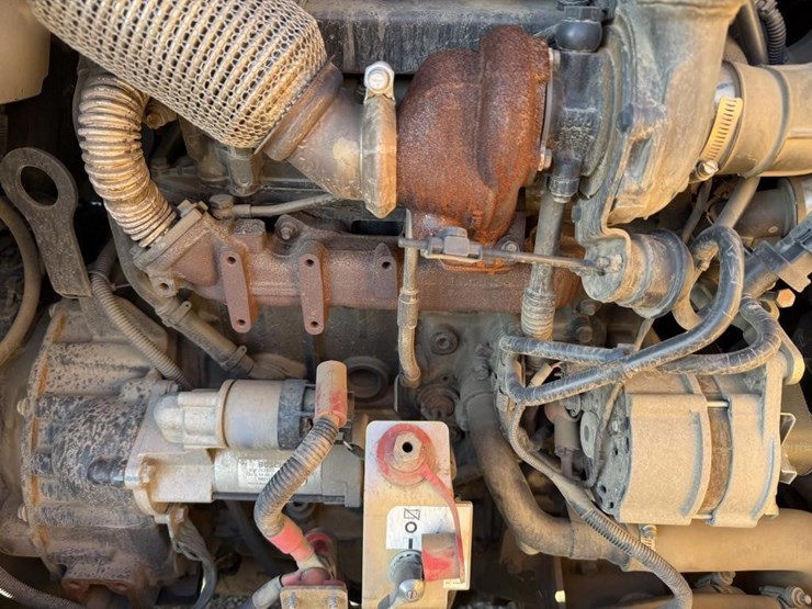 2019-case-588h-rough-terrain-forklift-image-28