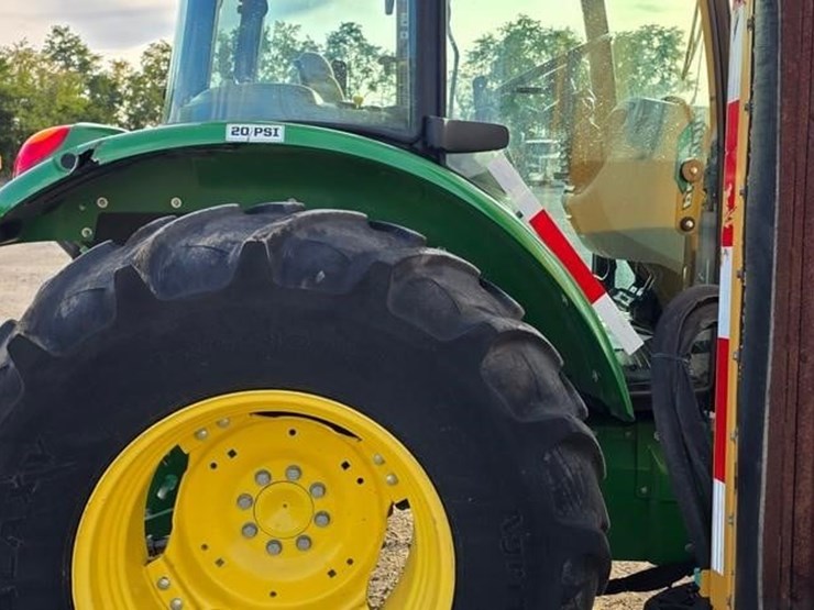 2019-john-deere-5100e-image-18