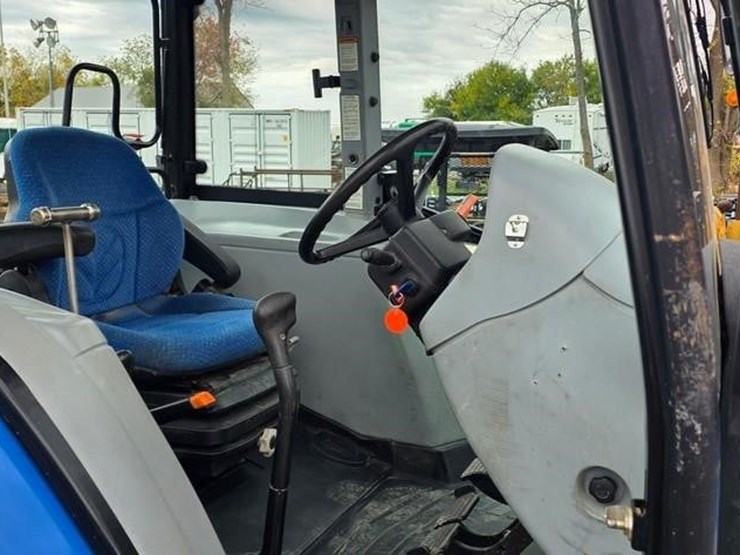 new-holland-t5040-image-48