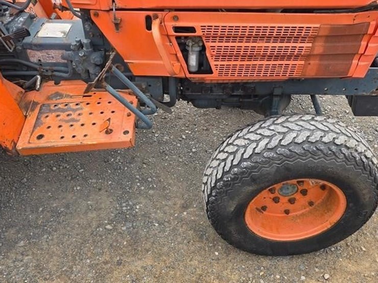 kubota-b8200-image-8