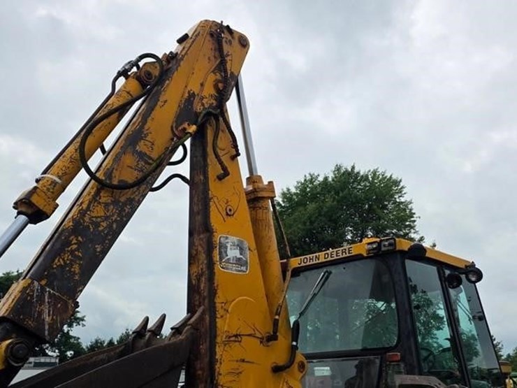 deere-710b-image-24