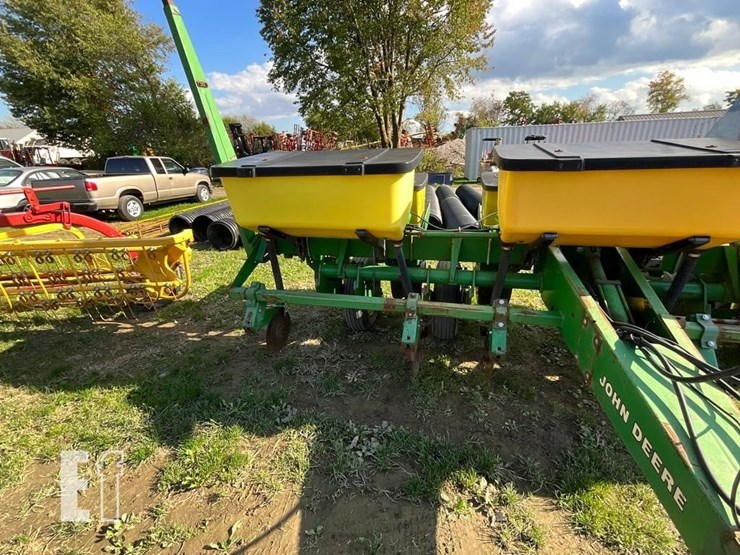1996-john-deere-7200-image-7