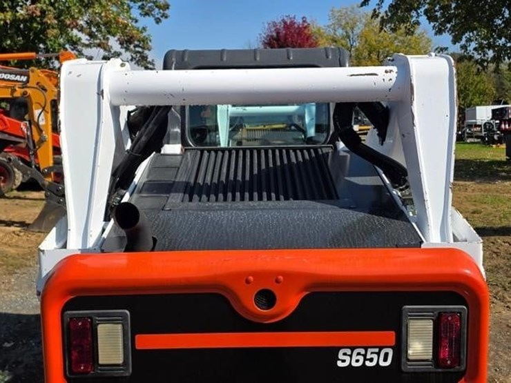 2016-bobcat-s650-image-20