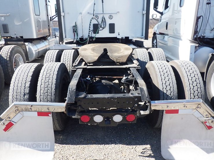 2021-kenworth-t680-image-9