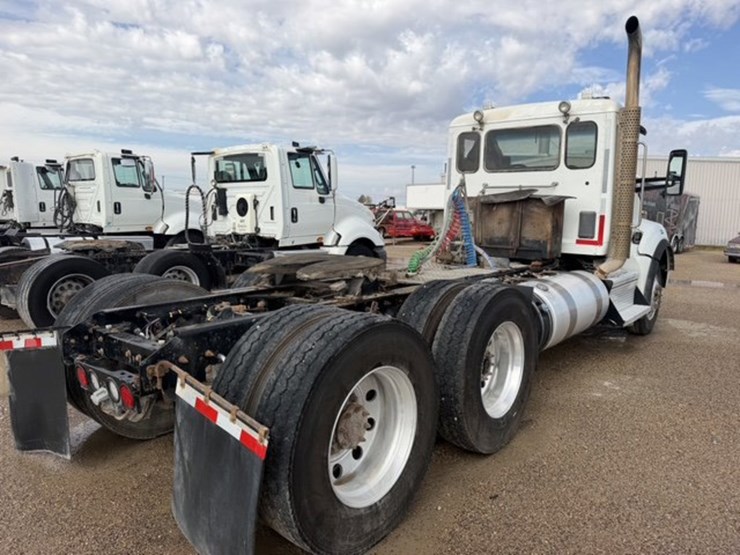 2019-kenworth-t880-image-6