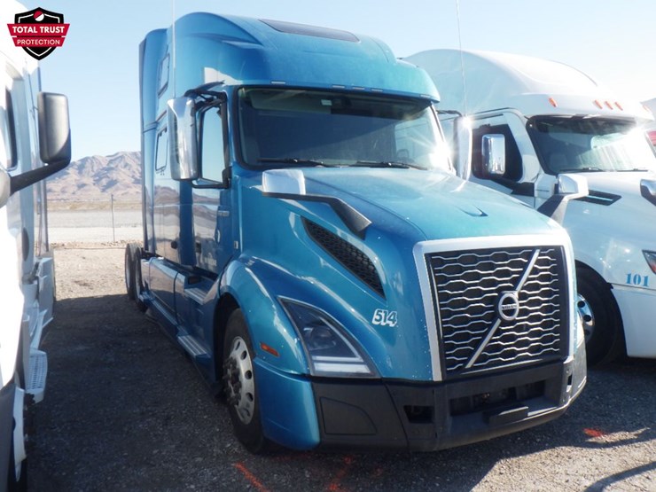 2022-volvo-vnl860-image-3