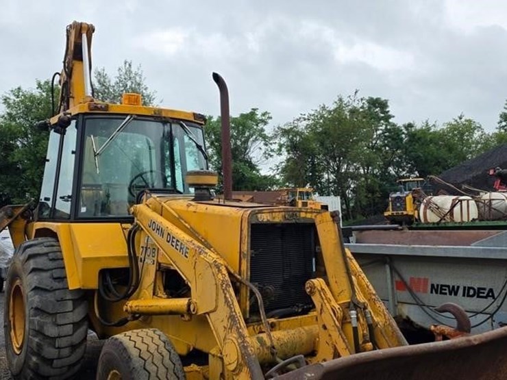deere-710b-image-7