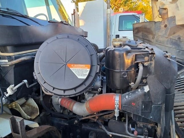 2006-international-durastar-4300-image-38