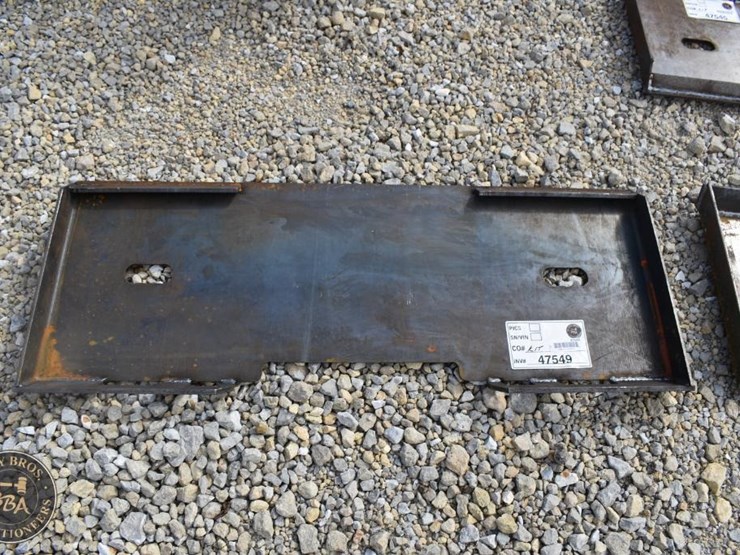 kit-containers-skid-steer-weld-on-attachment-plate-47549-image-1