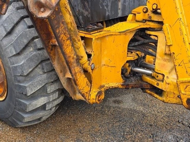 deere-710b-image-32