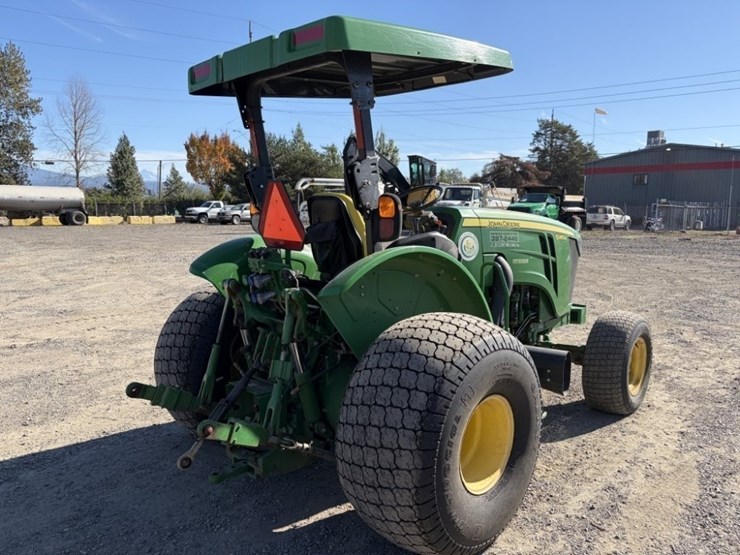 2013-john-deere-5085m-image-4