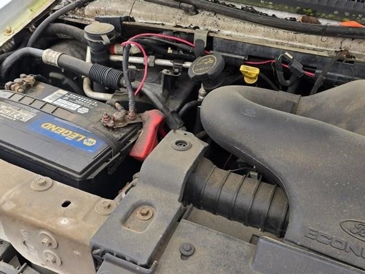 2006-ford-e250-image-14