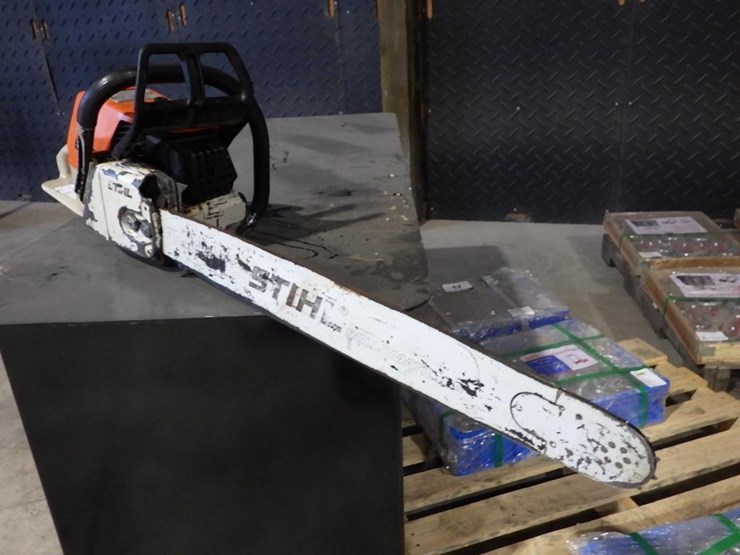 stihl-034dav-chainsaw-28"-bar-image-2