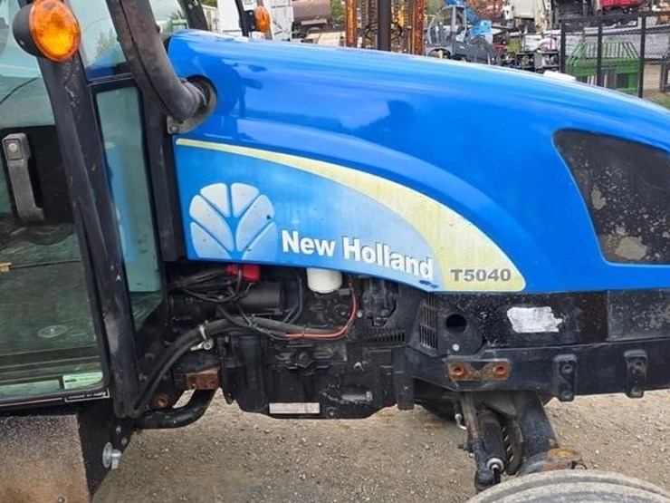new-holland-t5040-image-11
