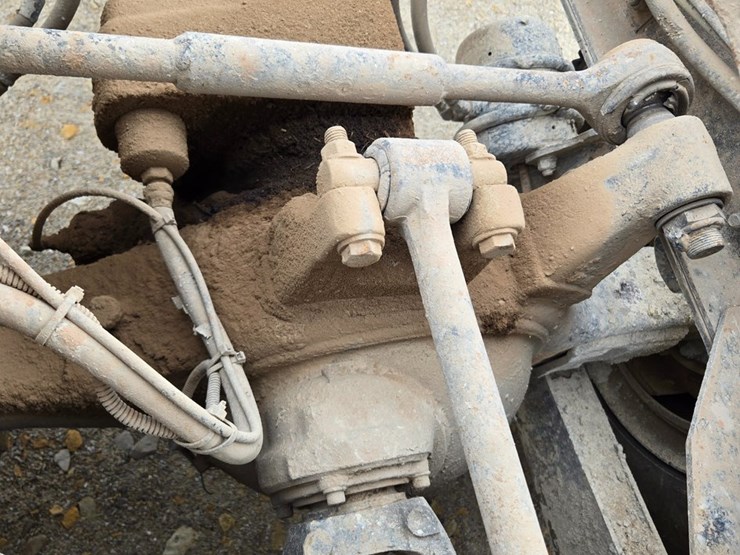 2012-caterpillar-ct660-image-93