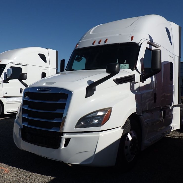 2022 FREIGHTLINER CASCADIA 126