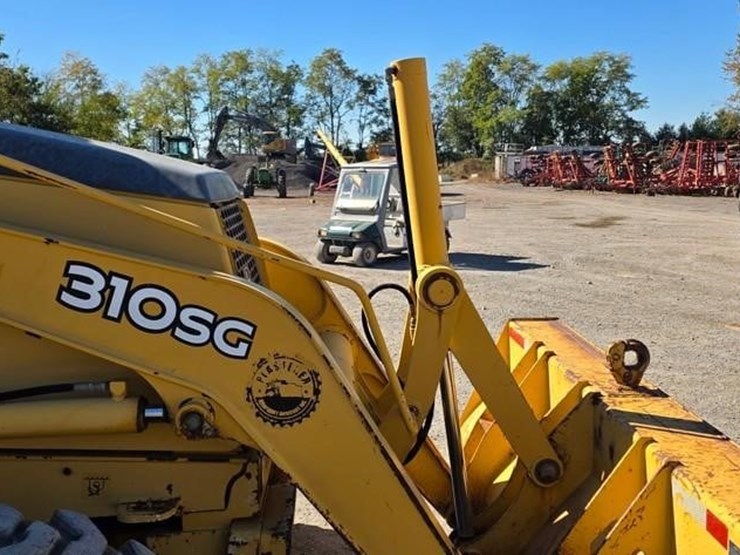 2006-deere-310sg-image-47