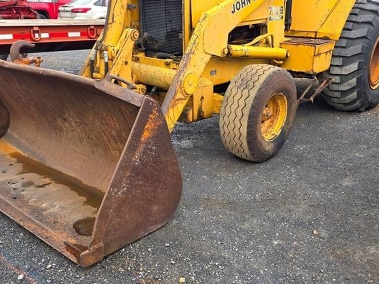 deere-710b-image-45