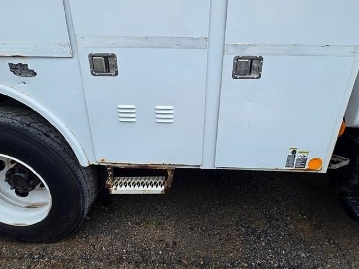 2007-gmc-topkick-c8500-image-26