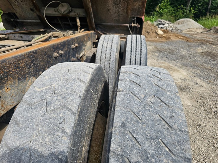#15804-•-1998-mack-rd688s-dump-truck-image-94